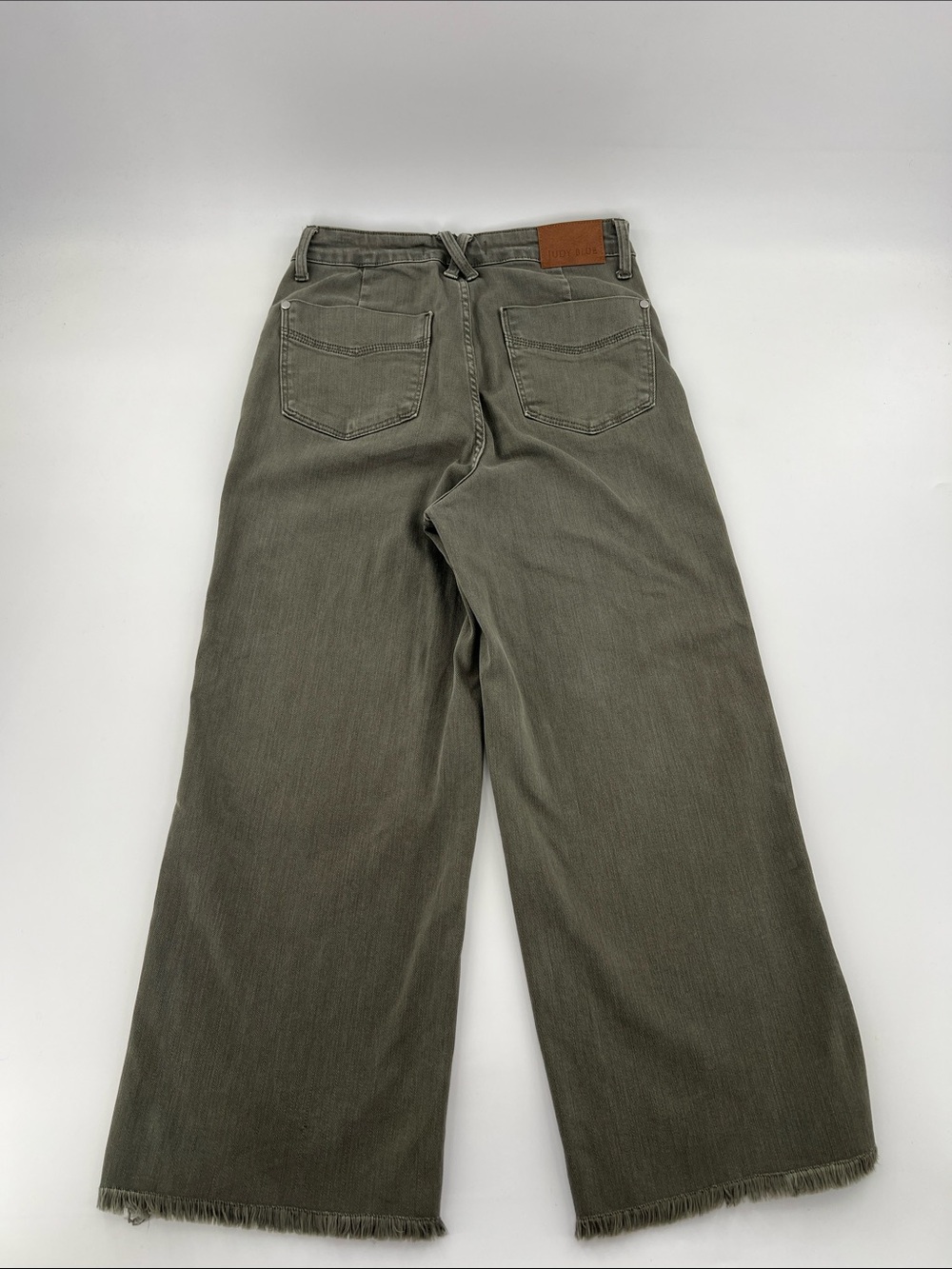 Judy Blue Garment Dyed High Rise Wide Leg Cropped Jeans 9/29 - Picture 10 of 10